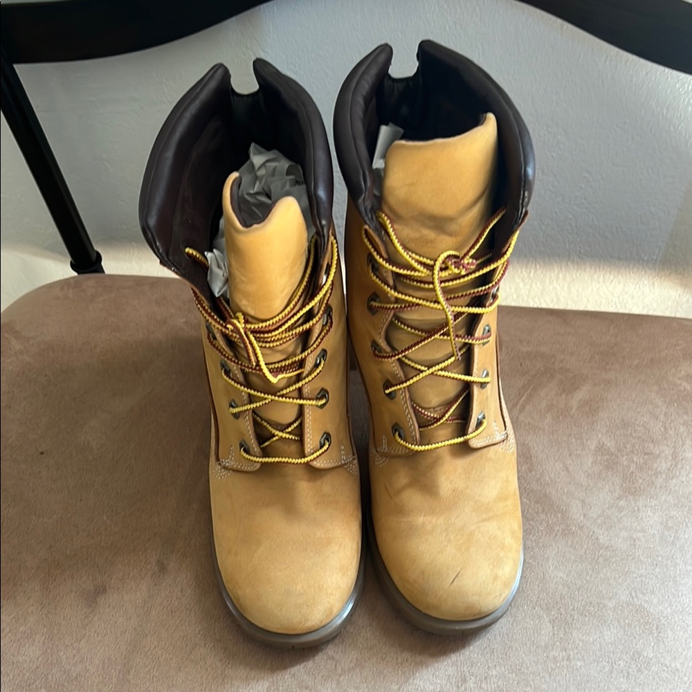 Timberland  genuine leather women’s ankle boots Tan lace up 8 M